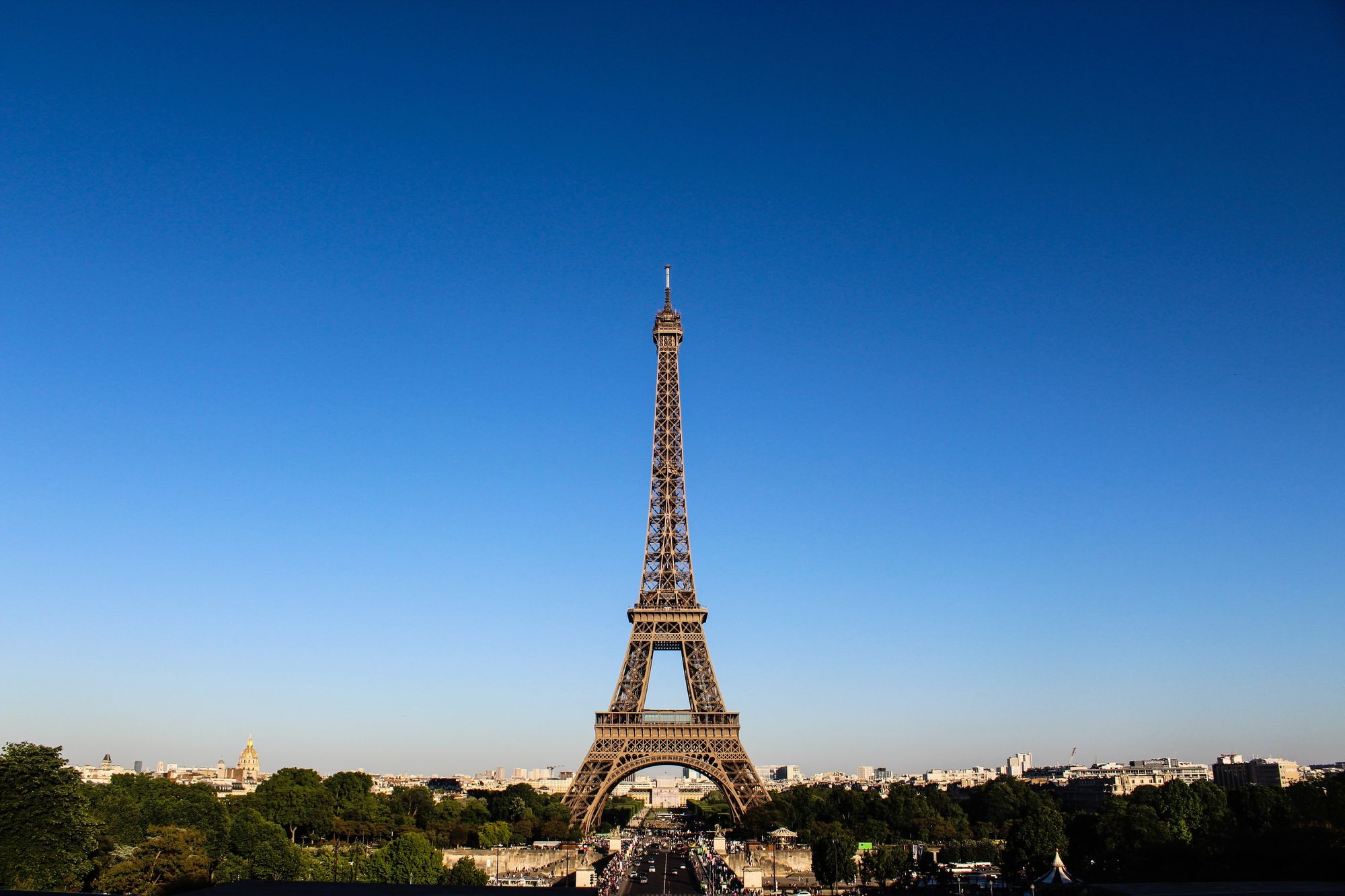 Record Eiffel tower Paris with ShotCut Free video editing app
